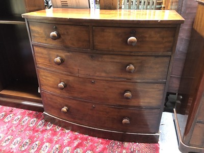 Lot 626 - A Victorian mahogany bowfront chest of drawers