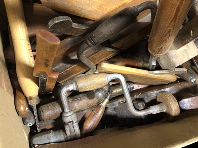 Lot 633 - A carpenter's pine tool box