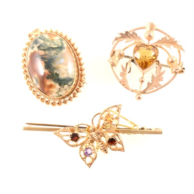 Lot 358A - Three vintage gold brooches.