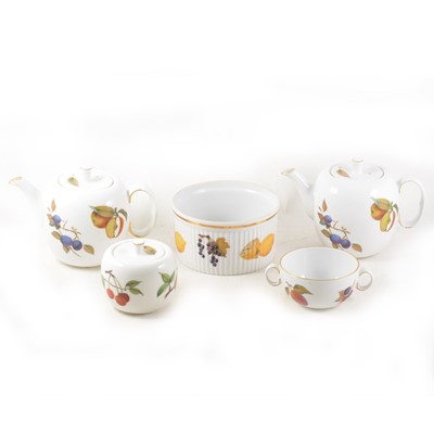 Lot 132 - A Royal Worcester Evesham ware, part tea and dinner service