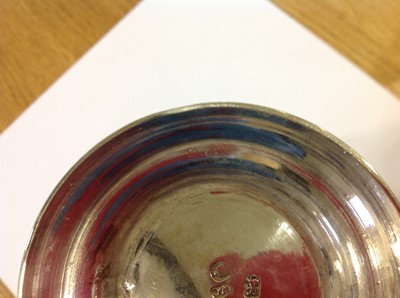 Lot 289 - George III silver mug, probably William Collings, London 1775