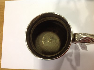 Lot 289 - George III silver mug, probably William Collings, London 1775