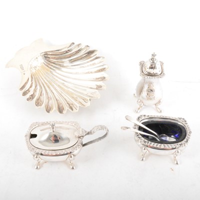 Lot 321 - Victorian silver scallop-shape butter dish, Walker & Hall