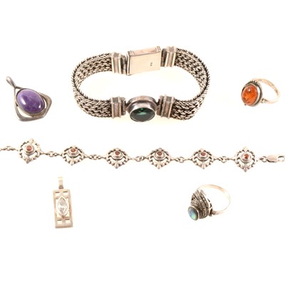 Lot 325A - A collection of silver and white metal jewellery, bracelets, rings, pendants.