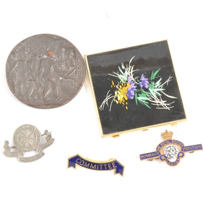 Lot 388 - The "Lusitania" (German)  replica medal, boxed, service badges, piece of silver.