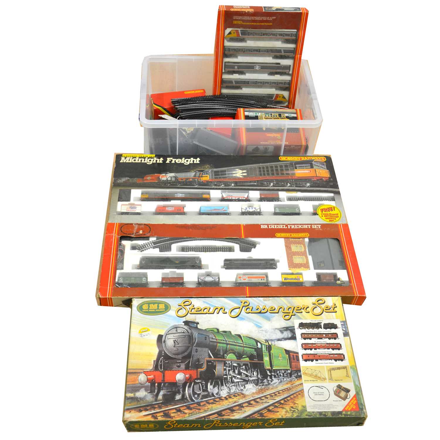 Lot 52 - OO gauge model railways; a good collection including four sets, etc