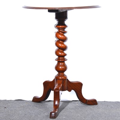 Lot 482 - Victorian walnut occasional table