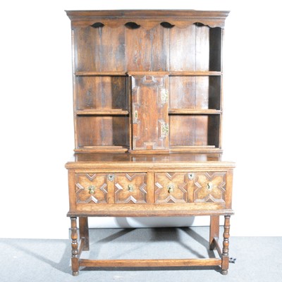 Lot 482 - Oak dresser