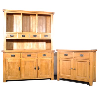 Lot 486 - A contemporary oak dresser sideboard and matching side cabinet