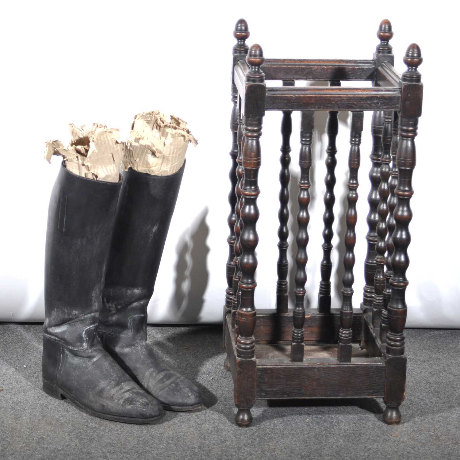 Lot 568 - An oak stick-stand