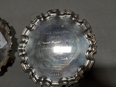 Lot 263 - Pair of silver waiters, small salver and an oval stand
