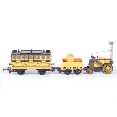 Lot 29 - Tri-ang OO gauge model railways; R651 Stephenson's Rocket  and coach.