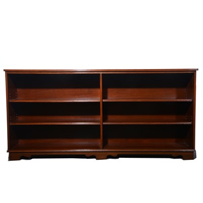 Lot 517 - Set of reproduction mahogany open shelves