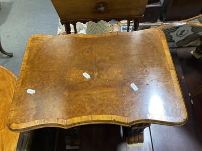 Lot 522 - Nest of walnut and burr walnut tables