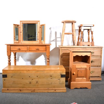 Lot 466 - Small group of pine furniture