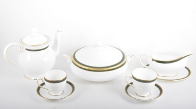 Lot 118 - A Royal Grafton bone china table service