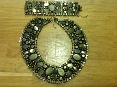 Lot 326 - Alice Caviness - a vintage necklace and bracelet suite, circa 1960.