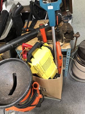 Lot 679 - Cast iron stand; Dexion stand with two vices; garden shredder; heavy duty vehicle jack; a wet and dry vac; hedge trimmers, etc.