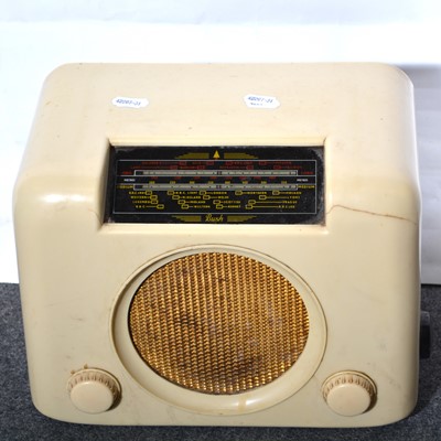 Lot 238 - A Bush type D.A.C. 90A radio