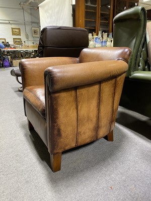 Lot 536 - Contemporary leather tub chair.