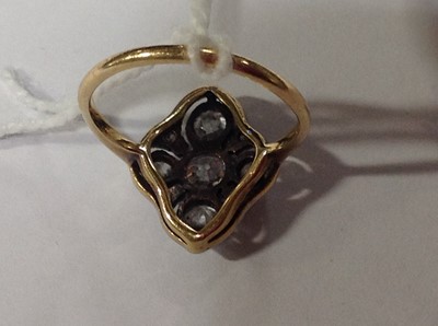 Lot 200 - An Art Deco diamond five stone ring.