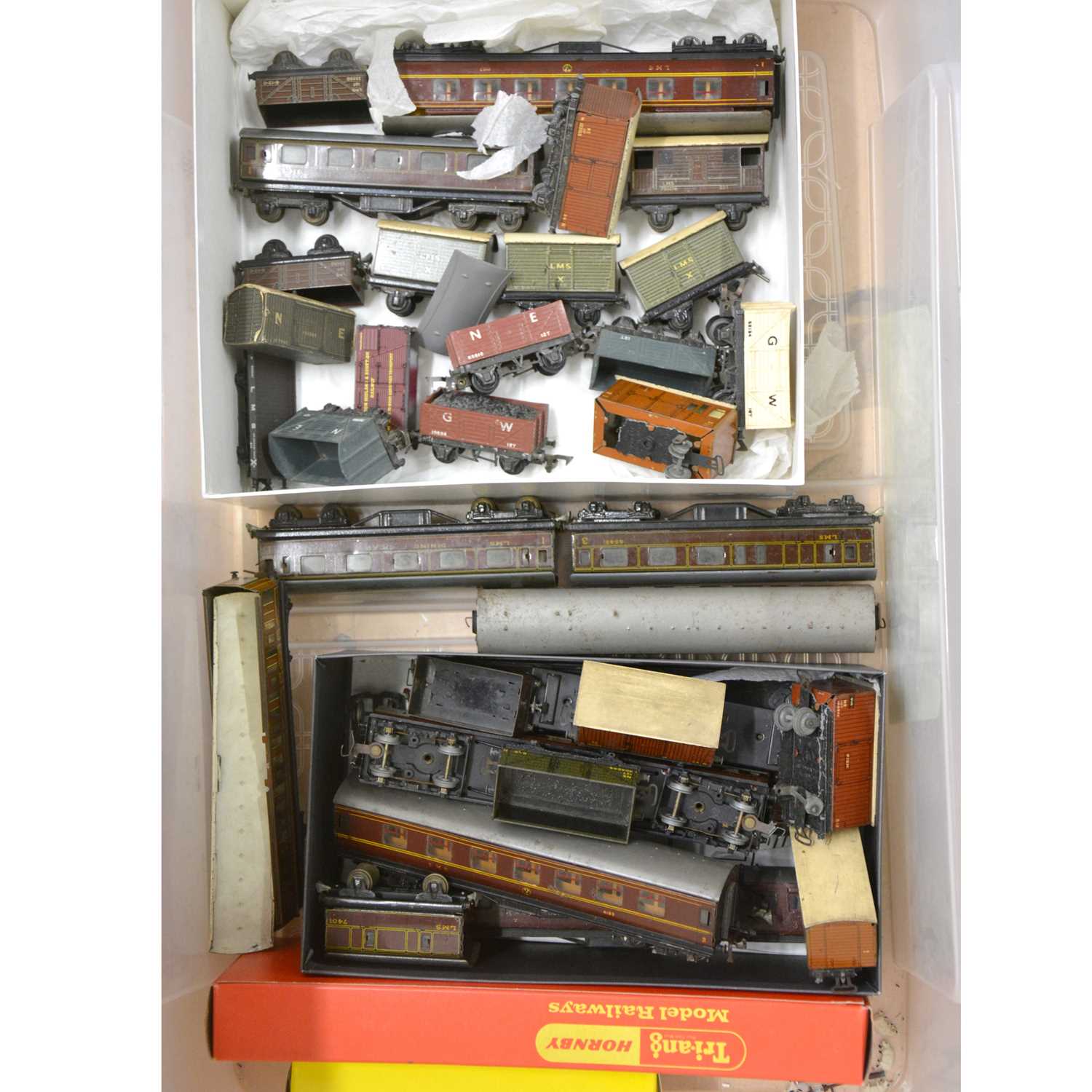 Lot 37 - OO gauge model railway wagons, rolling-stock and coaches; a collection of mostly by Hornby Dublo etc