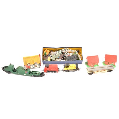 Lot 19 - A collection of OO gauge model railways, including two locomotives, coaches, wagons etc