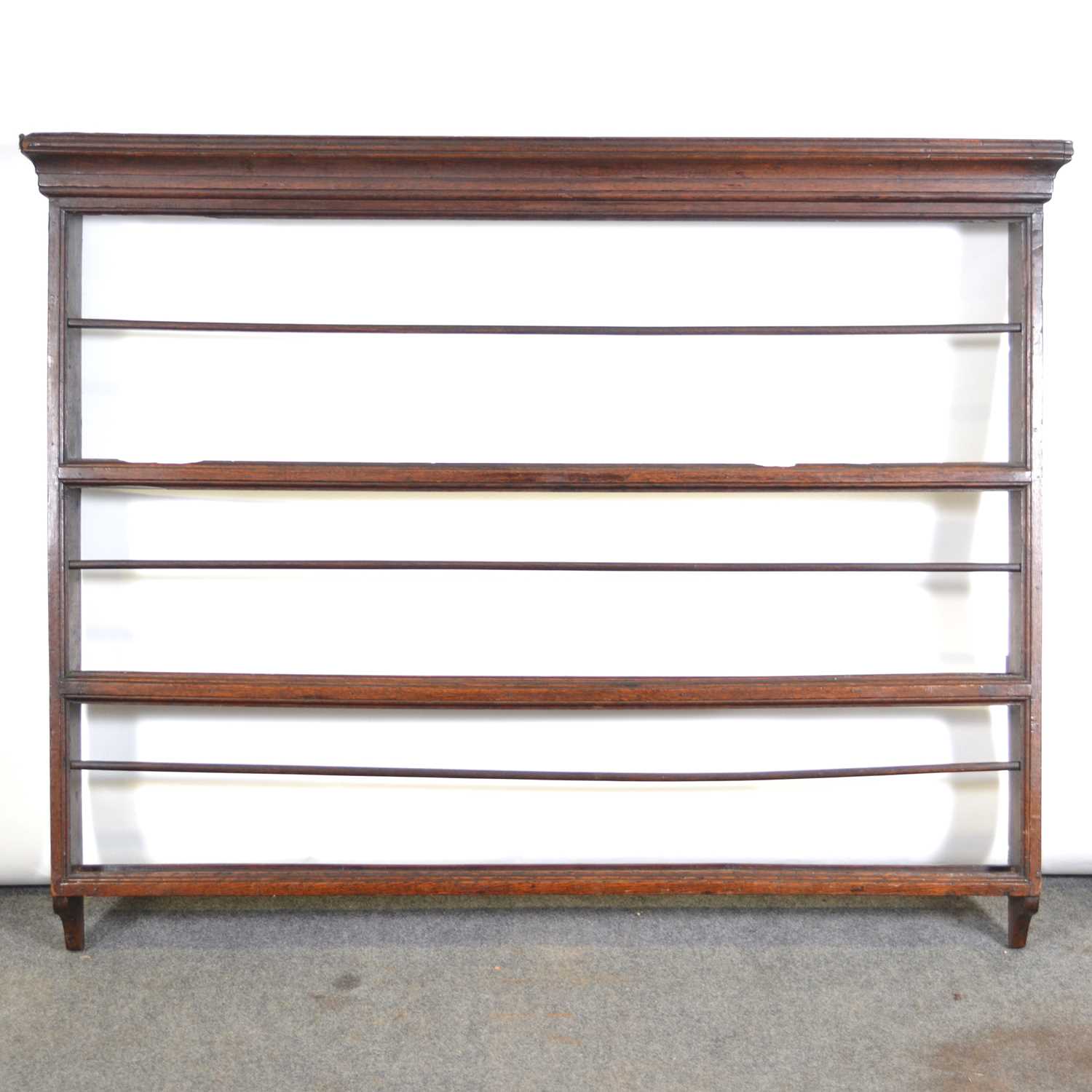 Lot 594 - Georgian oak delft rack,
