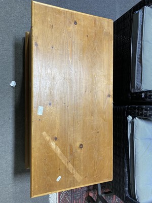 Lot 476 - Waxed pine blanked box.