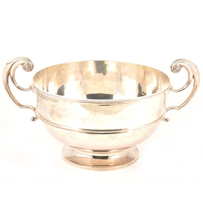 Lot 179 - A large Victorian silver two-handled rose bowl
