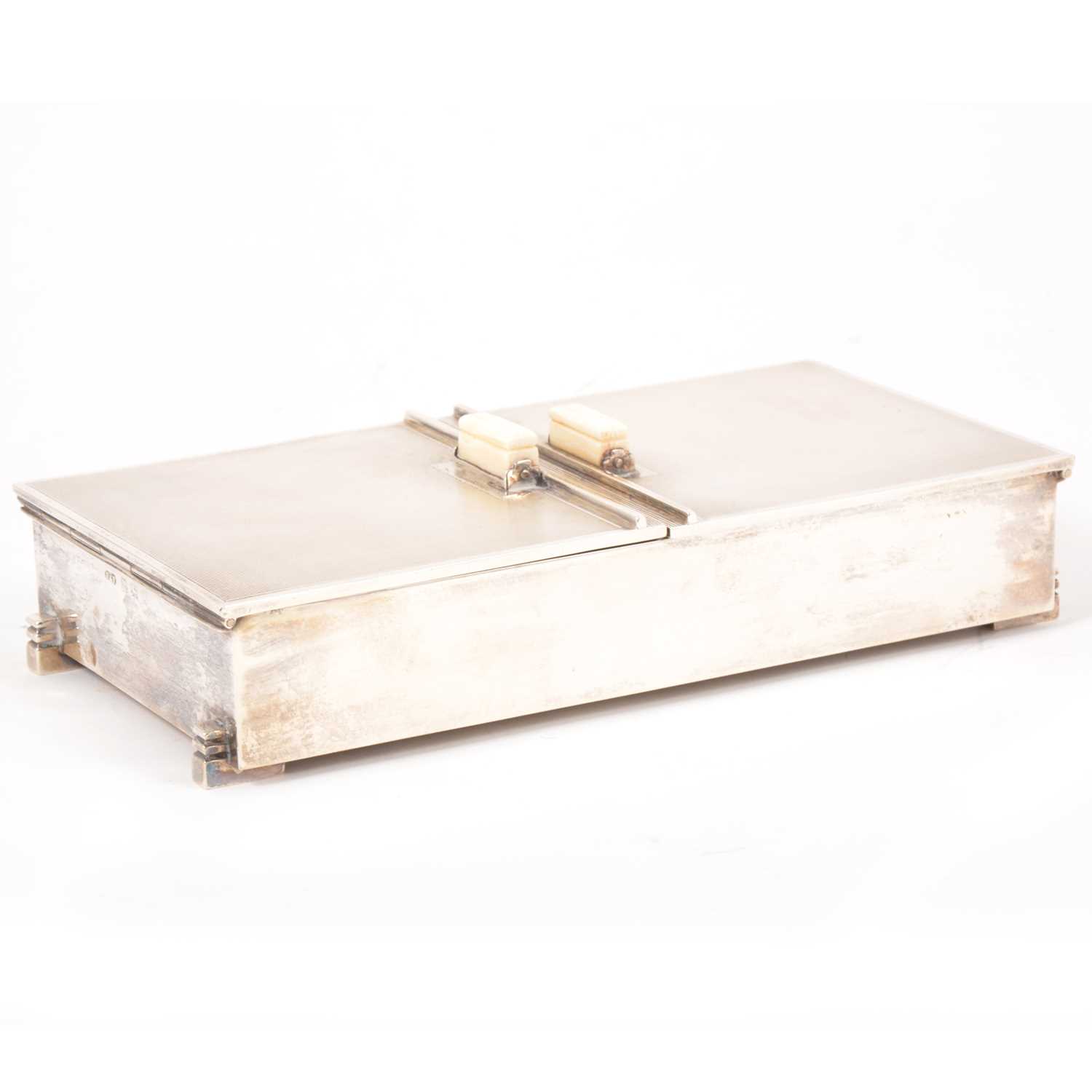 Lot 160 - A silver box, converted to a jewel case
