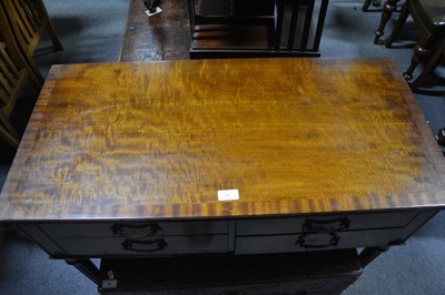 Lot 499 - Reproduction mahogany side table