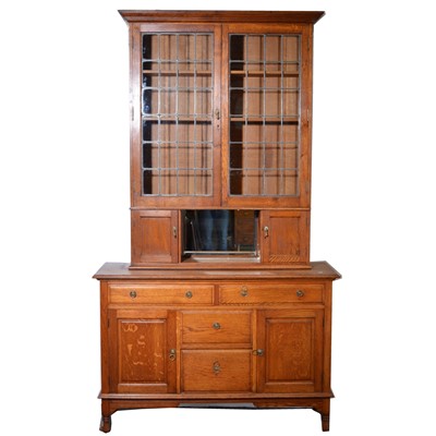 Lot 510 - Oak cabinet