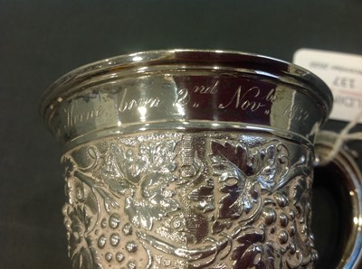 Lot 137 - George III silver mug