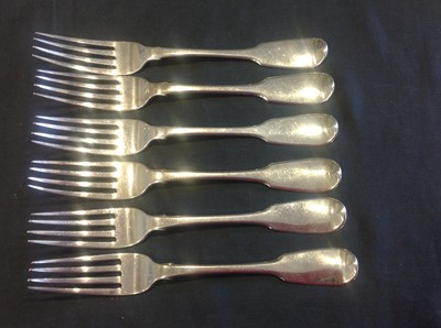 Lot 73 - A set of twelve George IV silver table forks