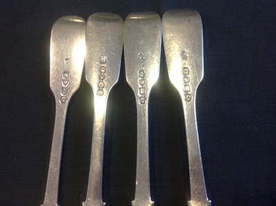 Lot 63 - A set of six William IV silver dessert spoons