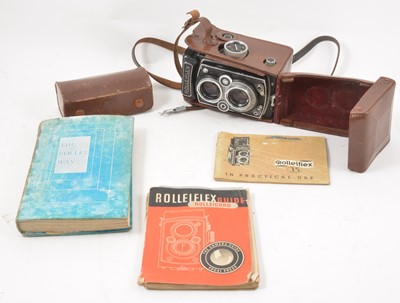 Lot 249 - Rolliflex twin-lens camera; Carl Zeiss 3:5 f=75 lens, with leather case and lens cap.