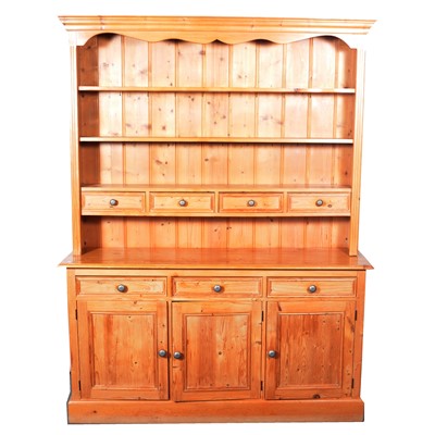 Lot 528 - Large modern pine kitchen dresser