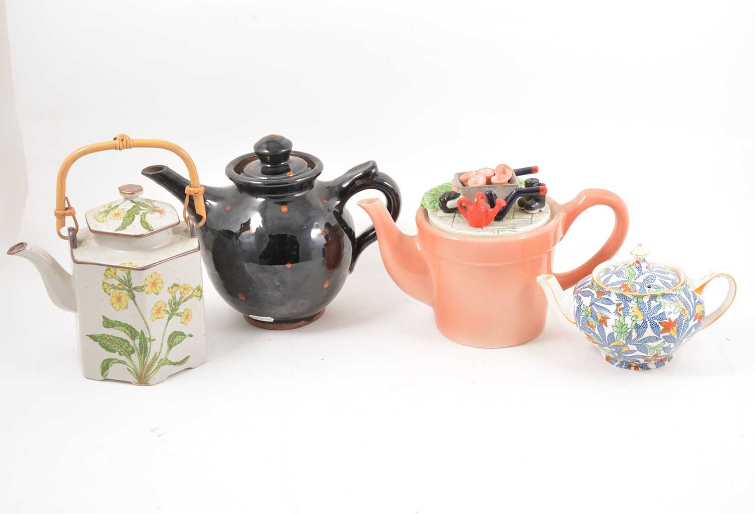 Lot 137 - Large collection of teapots