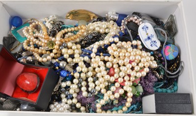 Lot 378 - A collection of costume jewellery necklaces, amethyst tumblestone, simulated pearls, glass jewellery.