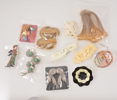 Lot 360 - Thirty-six vintage brooches and clips from the 1930's-1950's