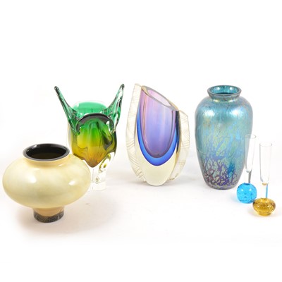 Lot 124 - A small quantity of 20th century art glass including Whitefriars, Caithness, etc