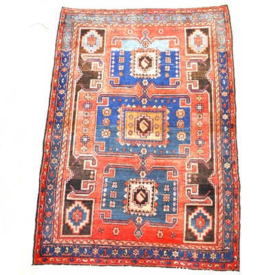 Lot 580 - Persian pettern rug