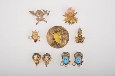 Lot 354 - A collection of of Siamese, Chinese and other novelty clips, pins and earrings.