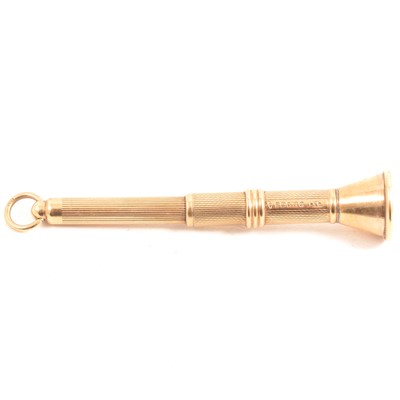 Lot 331 - A 9 carat yellow gold cigar piercer.