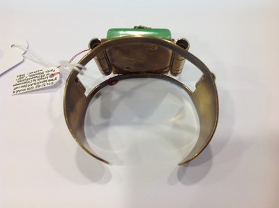 Lot 367 - A 1930s Art Deco Hippocampe bangle retailed by JHP of Paris