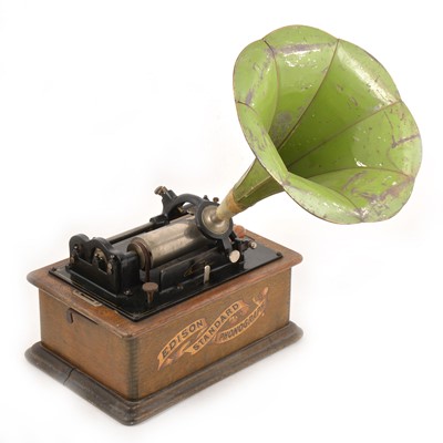 Lot 138 - An Edison 'Standard' phonograph with green enamelled horn, early 20th Century.
