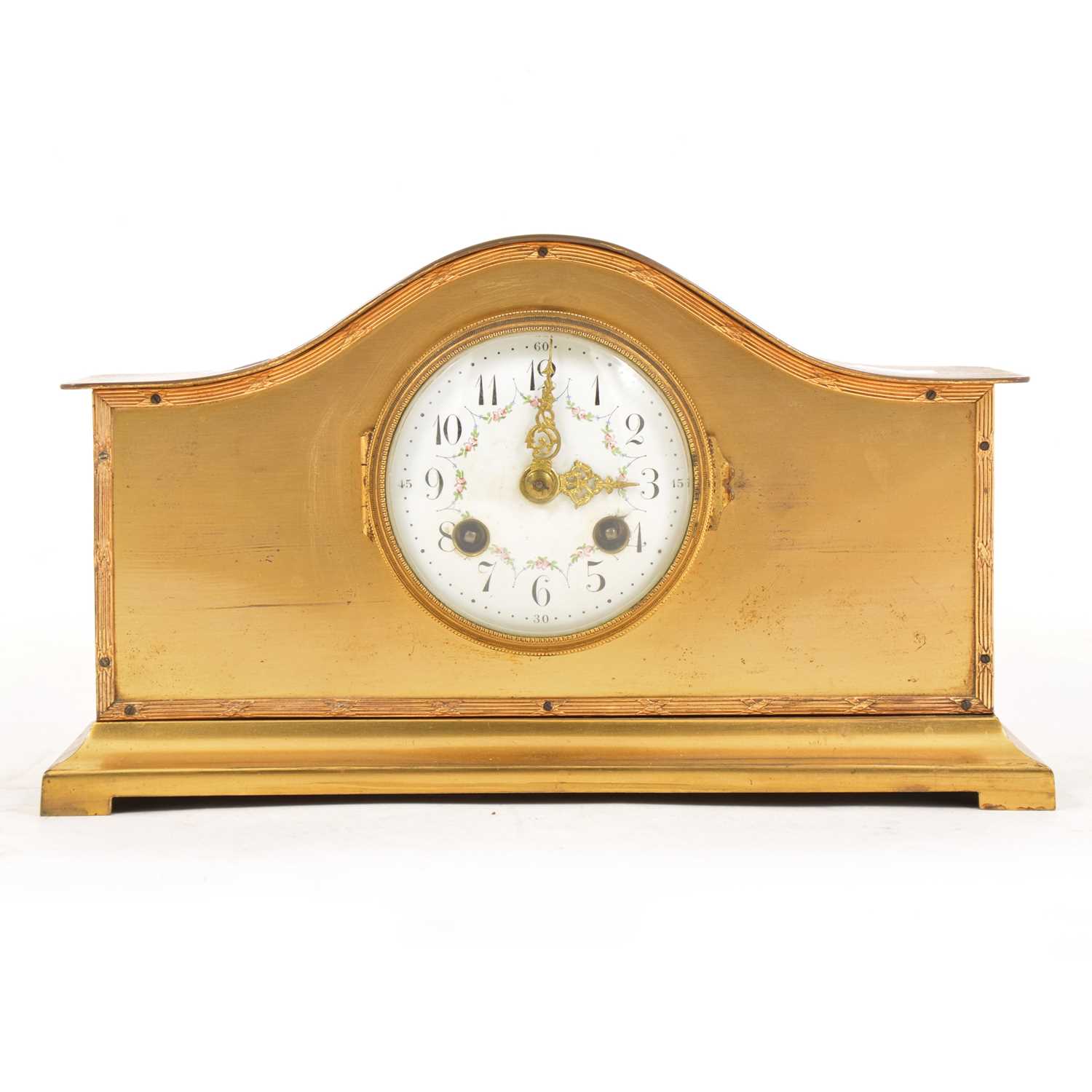 Lot 113 - An Edwardian brass mantel clock