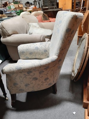 Lot 421 - Early Victorian easy chair