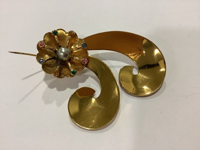 Lot 245 - A varied collection of vintage costume jewellery, Sphinx, Butler & Wilson, Coro, Monet